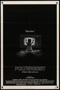 9c634 POLTERGEIST style B 1sh '82 Tobe Hooper, classic, they're here, Heather O'Rourke by TV!