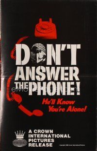9m264 DON'T ANSWER THE PHONE pressbook '80 he'll know you're alone, sexy horror!