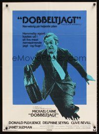 9t384 BLACK WINDMILL Danish '74 cool image of running Michael Caine, Donald Pleasence, Don Siegel