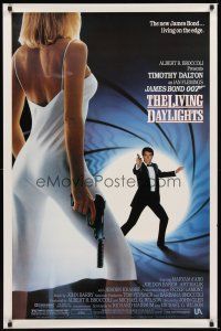 2c396 LIVING DAYLIGHTS 1sh '87 Timothy Dalton as James Bond & sexy Maryam d'Abo with gun!