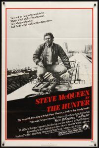 2w517 HUNTER 1sh '80 great image of bounty hunter Steve McQueen!