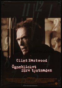 3b220 TRUE CRIME DS Swedish '99 great close up of director & detective Clint Eastwood!