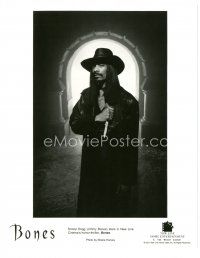 3c122 BONES 8x10 still '01 best close up of rapper Snoop Dogg with knife & hat!