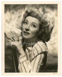 3c371 GREER GARSON 8x10 still '40s great head & shoulders close up seated backwards in chair!