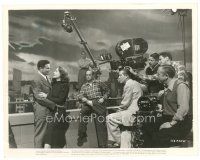 3c421 HUMORESQUE candid 8x10 still '46 director & crew film John Garfield & Joan Crawford on roof!