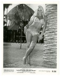 3c557 LITTLE FAUSS & BIG HALSY 8x10 still '70 full-length sexy Linda Gaye Scott in bikini!