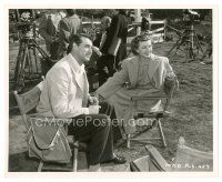 3c650 MR. BLANDINGS BUILDS HIS DREAM HOUSE candid 8x10 still '48 Grant & Myrna Loy on set by Longet