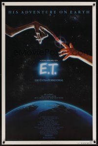 3f199 E.T. THE EXTRA TERRESTRIAL 1sh '83 Steven Spielberg classic, John Alvin art!