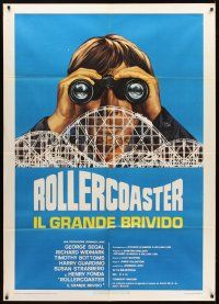 3x515 ROLLERCOASTER Italian 1p '77 artwork of creepy stalker w/binoculars over amusement park!