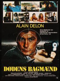 4a644 THREE MEN TO DESTROY Danish '80 cool super close image of Alain Delon pointing gun!