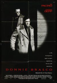 4c254 DONNIE BRASCO DS 1sh '97 Al Pacino is betrayed by undercover cop Johnny Depp!