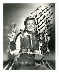 5a728 GAIL DAVIS signed 8x10 REPRO still '80s great portrait as TV's Annie Oakley with two guns!
