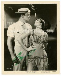 5a473 CYD CHARISSE signed 8x10 still '52 sexy close up with Gene Kelly from Singin' in the Rain!