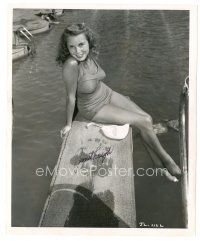 5a545 JANET LEIGH signed 8x10 still '50 swimming at the Flamingo hotel in Las Vegas by Bachrach!