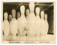 5d208 BOWLING ALLEY-CAT 8x10 still R47 Jerry the Mouse is taunting Tom standing by head pin!