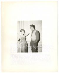 5d287 DEBBIE REYNOLDS 8x10 still '59 reunited with former classmate on It Started With a Kiss set!