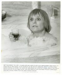 5d029 JANE CONNELL 7.75x9.5 still '74 close up in bubble bath with a stiff drink from Mame!