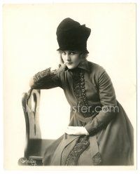 5d603 LOUISE LOVELY deluxe 8x10 still '10s seated wearing great dress & hat by Carpenter!