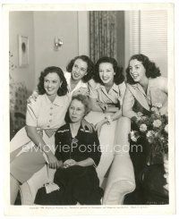 5d626 MARGARET LINDSAY 8x10 still '40 visiting with her mom & 3 sisters, There's Magic With Music!