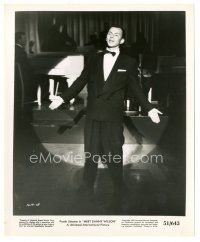 5d654 MEET DANNY WILSON 8x10 still '51 Frank Sinatra in tuxedo performing on stage in spotlight!