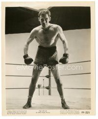 5d831 SET-UP 8x10 still '49 best close up of bloodied boxer Robert Ryan in the ring!