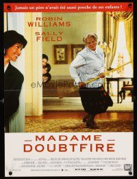 5f795 MRS. DOUBTFIRE French 15x21 '93 cross-dressing Robin Williams, Sally Field!