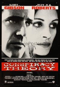 5w203 CONSPIRACY THEORY 1sh '97 Mel Gibson & Julia Roberts, directed by Richard Donner!
