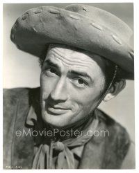 6b026 DUEL IN THE SUN deluxe 10.75x13.5 still '47 best portrait of Gregory Peck by Madison Lacy!