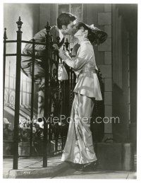 6b079 MY FAIR LADY deluxe 10x13.25 still '64 close up of Audrey Hepburn kissing Jeremy Brett!