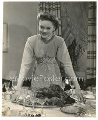 6m066 ALEXIS SMITH 7.25x9 still '40s smiling c/u of the pretty actress over Thanksgiving turkey!