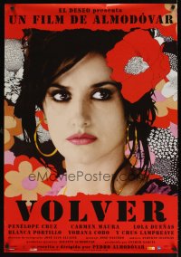 6y126 VOLVER DS Spanish '07 Pedro Almodovar, sexy Penelope Cruz surrounded by flowers!