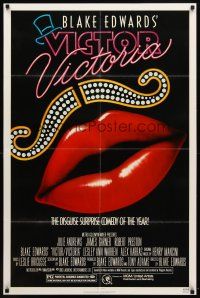 7h941 VICTOR VICTORIA 1sh '82 Julie Andrews, Blake Edwards, cool lips & mustache art by John Alvin