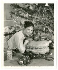 7j520 ANDRA MARTIN 8x10 still '57 spending her first Christmas in Hollywood with her kitten!