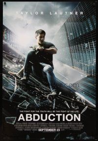 7p017 ABDUCTION advance DS 1sh '11 great image of Taylor Lautner sliding down side of building!