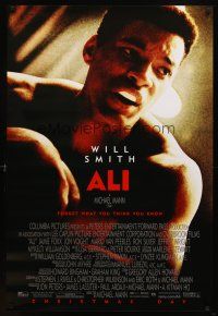 7p040 ALI advance 1sh '01 Will Smith as heavyweight champion boxer Muhammad Ali, Michael Mann