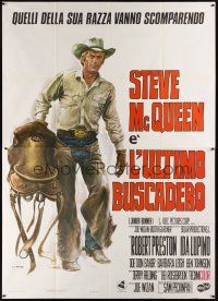 7k473 JUNIOR BONNER Italian 2p '72 Casaro art of rodeo cowboy Steve McQueen carrying saddle!