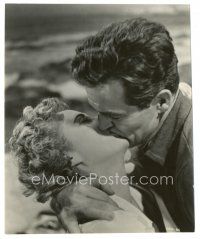 7s002 CLASH BY NIGHT 7.5x9.25 still '52 romantic close up of Marilyn Monroe kissing Robert Ryan!