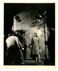 7s222 COVER GIRL candid 8x10 still '44 Peggy Lloyd by camera for her screen test by Hurrell!
