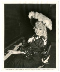 7s636 MY LITTLE CHICKADEE candid 8x10 still '39 great smiling close up of Mae West playing piano!