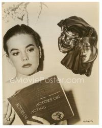 7s649 NATALIE WOOD 7.5x9.5 still '58 great c/u of the pretty star reading Actors on Acting book!