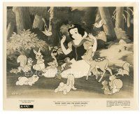 7s813 SNOW WHITE & THE SEVEN DWARFS 8x10 still R58 Disney cartoon, she's surrounded by animals!