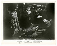 7s849 STING 8x10 still '74 close up of con man Robert Redford gambling at roulette table!