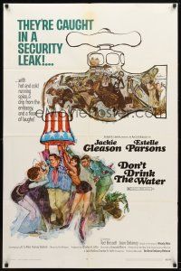 7z186 DON'T DRINK THE WATER 1sh '69 written by Woody Allen, cool Kossin artwork!
