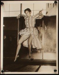 8d871 KATHERINE DUNHAM 3 8x10 stills '59 candids of the dance choreographer from Green Mansions!