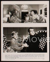 8d449 MARS ATTACKS! 8 8x10 stills '96 directed by Tim Burton, Jack Nicholson, Glenn Close, Brosnan!