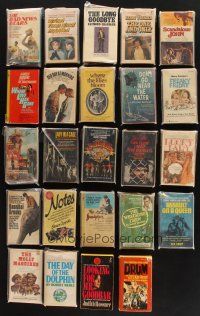 8e108 LOT OF 24 MOVIE TIE-IN PAPERBACK BOOKS '60s-70s The Long Goodbye, Freaky Friday & more!