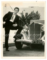 8k110 BANYON TV 7x9 still '71 best portrait of Robert Forster as a 1930s detective by cool car!