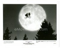 8k278 E.T. THE EXTRA TERRESTRIAL 8x10 still R02 Spielberg classic, best bike over the moon image!