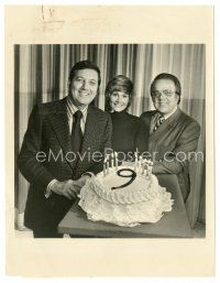 8k576 LET'S MAKE A DEAL TV 7x9.25 still '71 Monty Hall, Jay Stewart & Carol Merrill in 9th year!