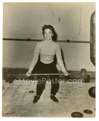 8k701 NATALIE WOOD 7.5x9.25 still '50s full-length candid images lifting weights in the gym!